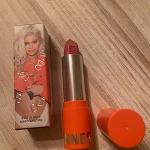 Kylie Cosmetics Makeup - Kylie Jenner Matte Lipstick Kylie Cosmetics Makeup - Kylie Jenner Matte Lipstick
